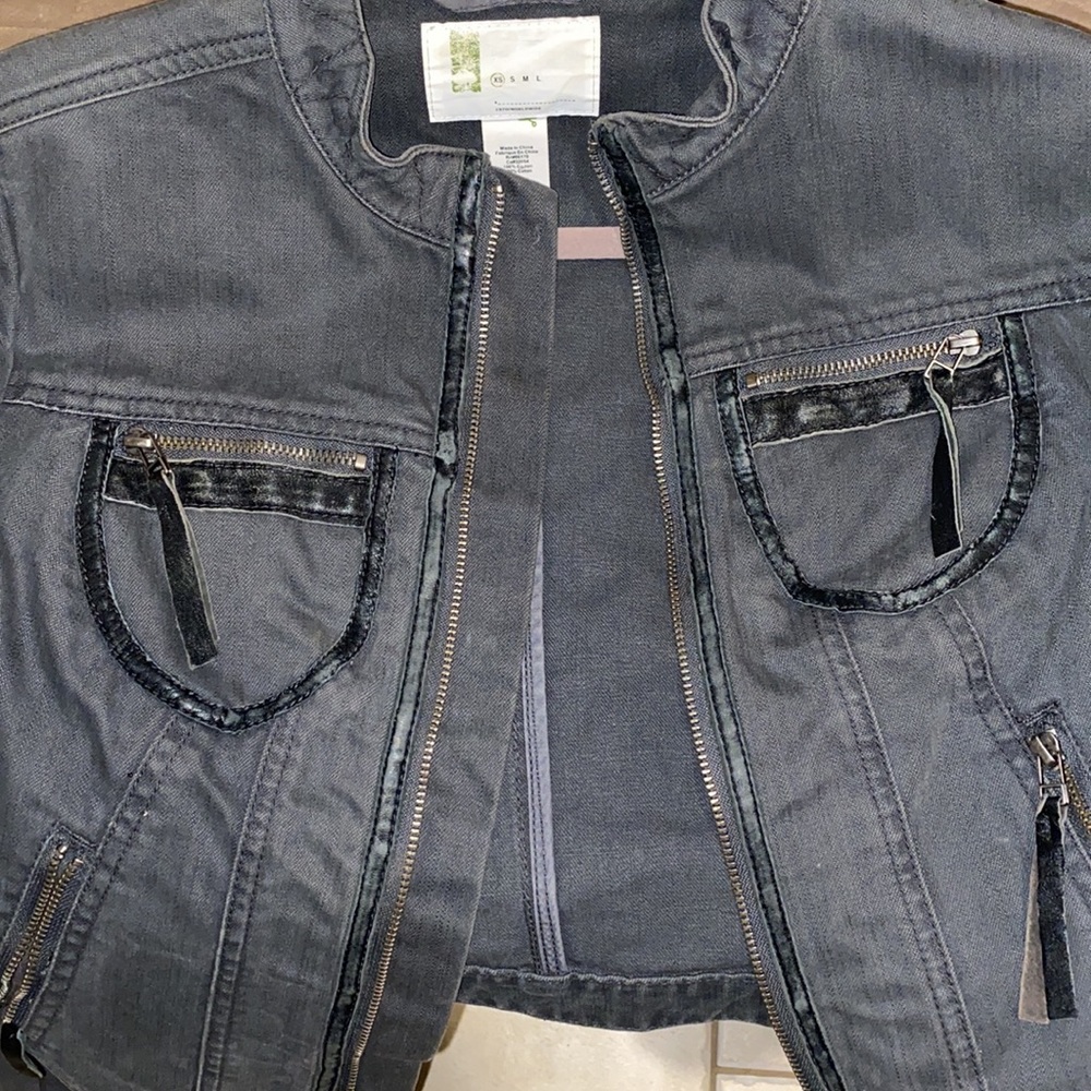 Urban Outfitters denim jacket - Picture 3 of 8